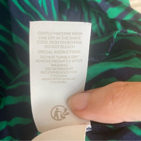 Boden Lily 3/4 sleeve mock neck blouse Green Navy tiger animal stripes Sz 16R - Picture 9 of 10